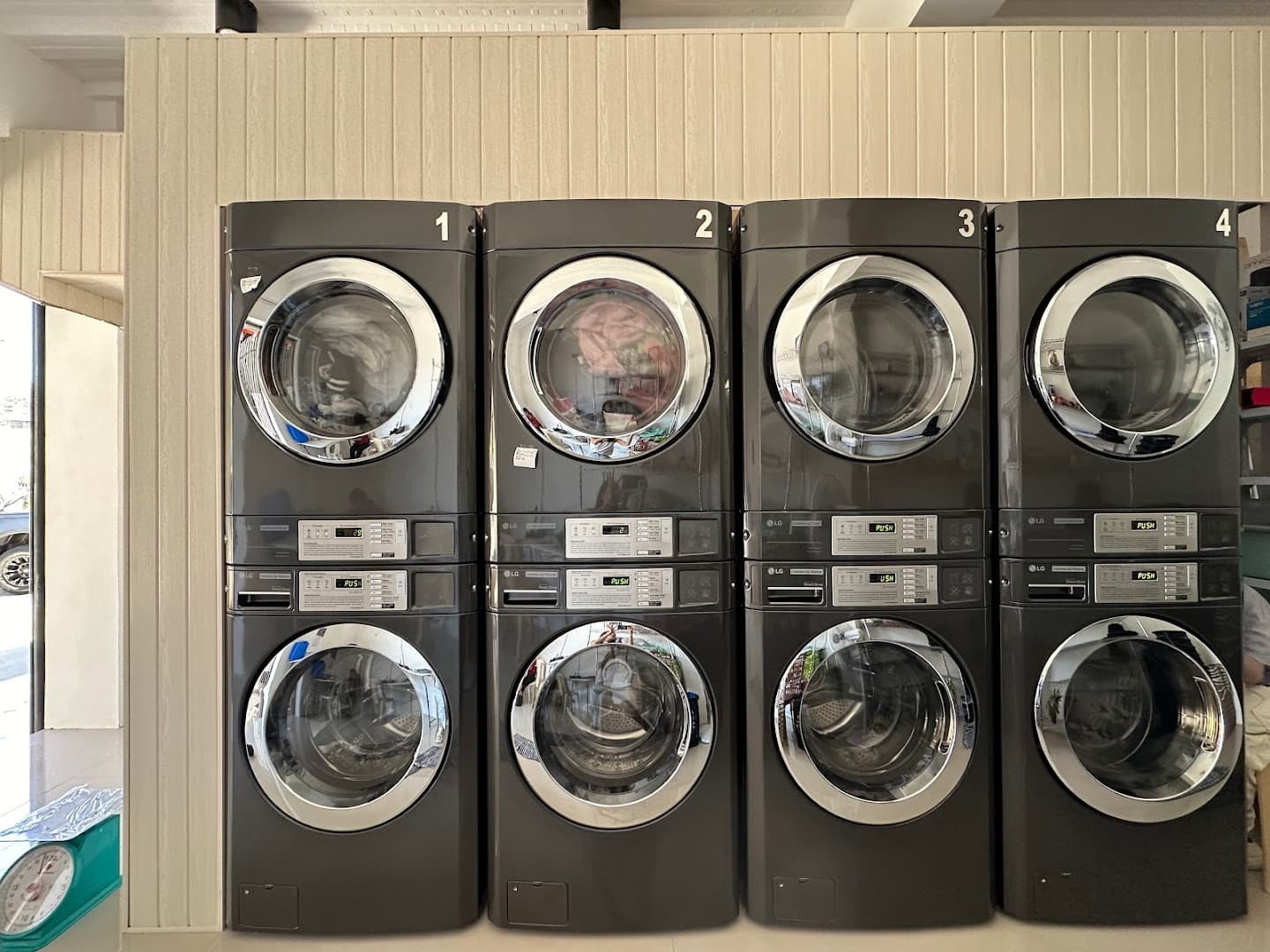 EcoWash Laundry Shop - Photo 2